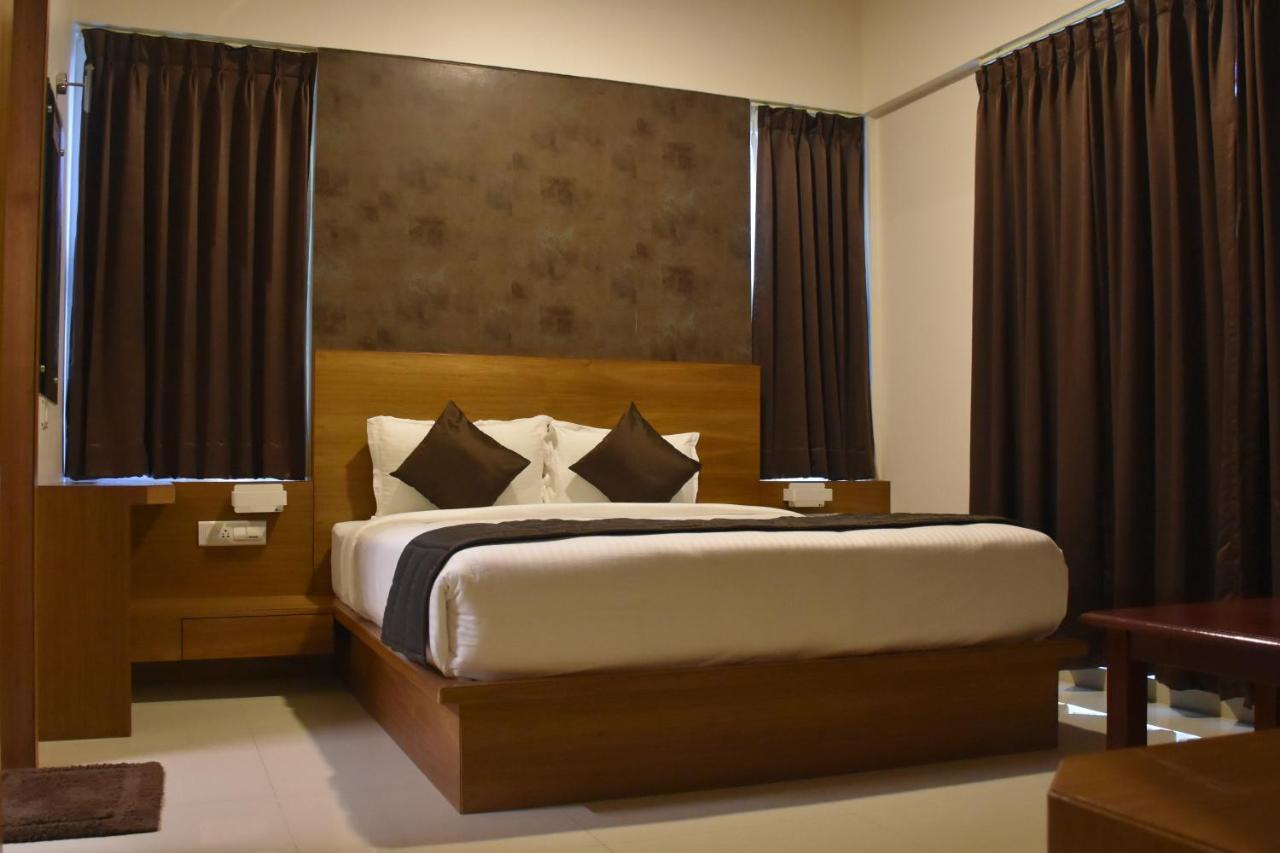 מייזור Heritage Inn מראה חיצוני תמונה