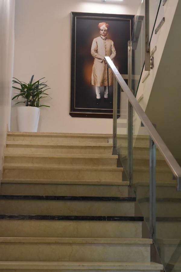 מייזור Heritage Inn מראה חיצוני תמונה