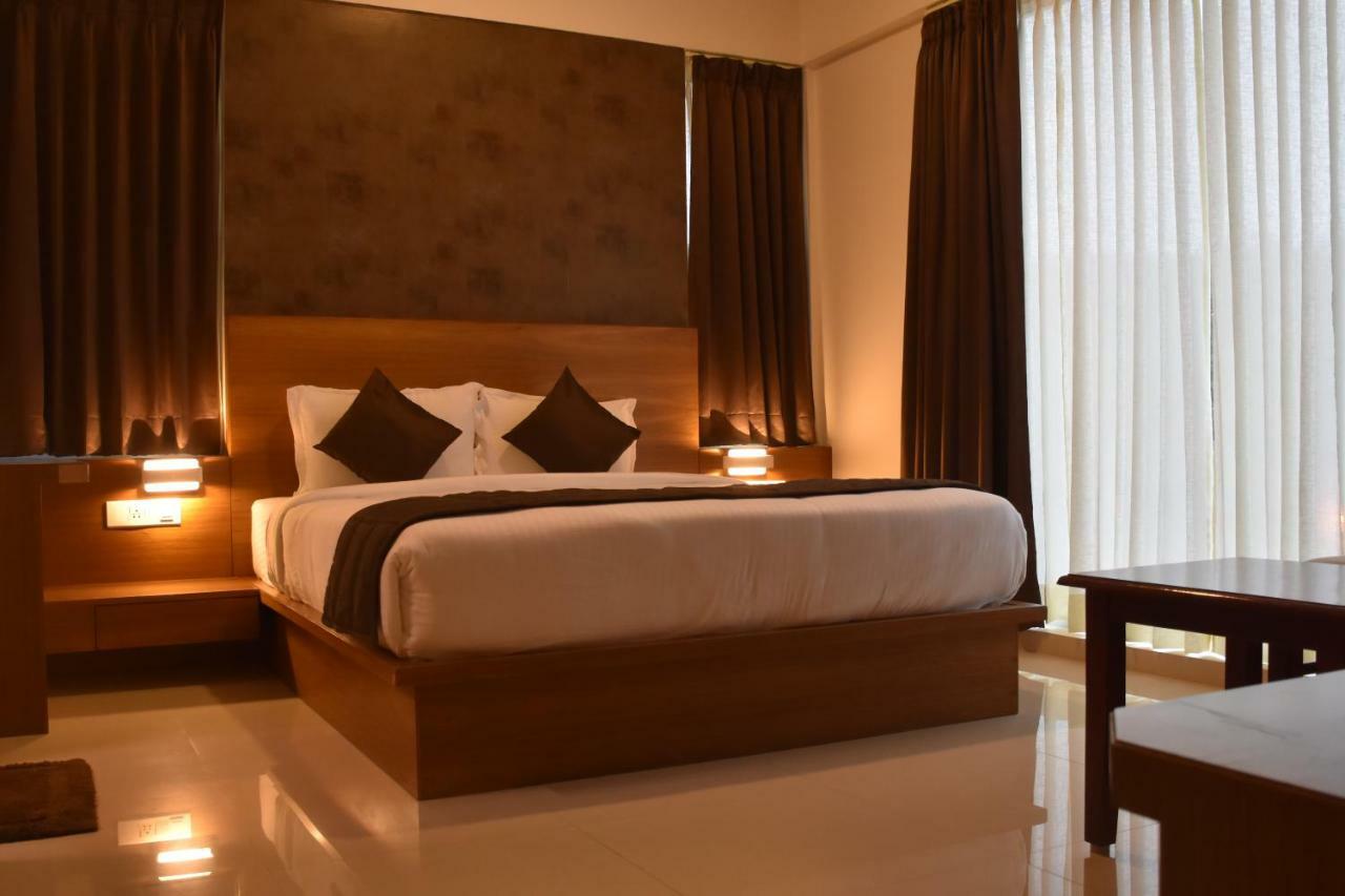 מייזור Heritage Inn מראה חיצוני תמונה