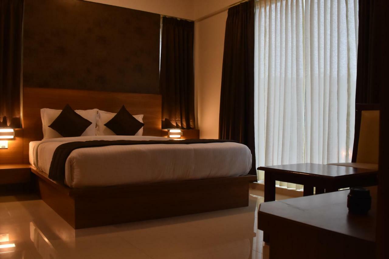 מייזור Heritage Inn מראה חיצוני תמונה